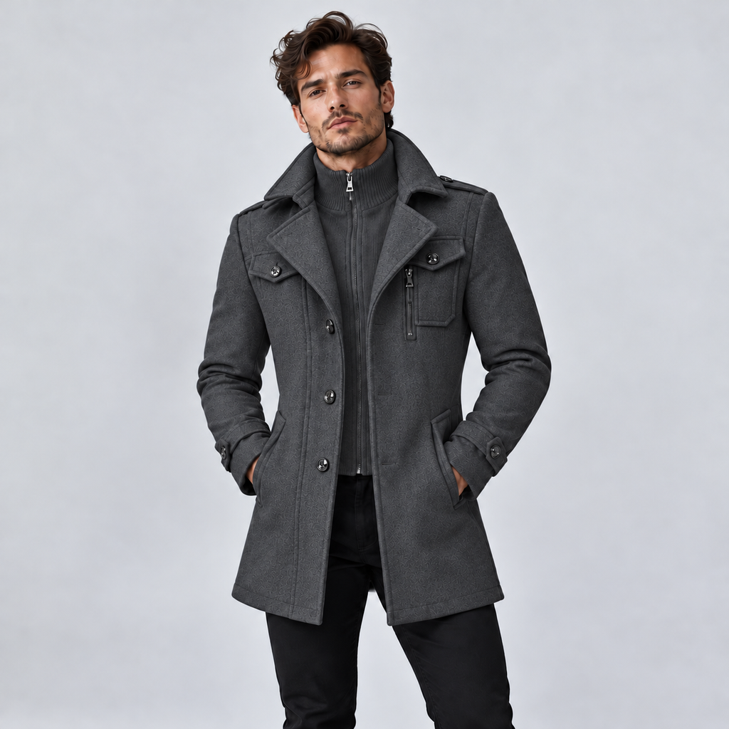 MANTEAU À COL MONTANT ET FERMETURE ZIPPÉE