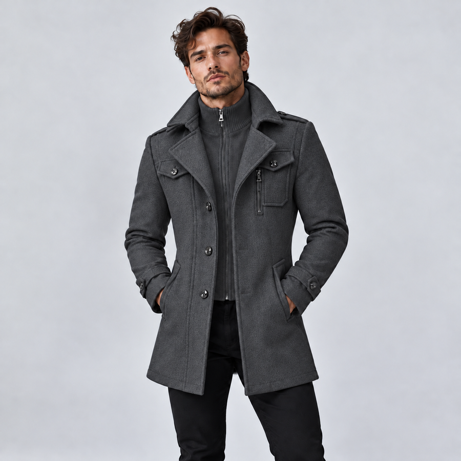MANTEAU À COL MONTANT ET FERMETURE ZIPPÉE