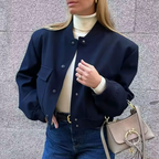 VESTE BOMBER COURTE – BOUTONNÉE AVEC POCHES