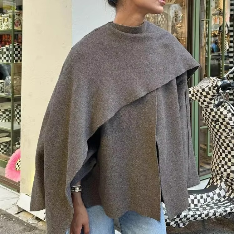 VESTE-ÉCHARPE EN MAILLE OVERSIZE ÉLÉGANTE